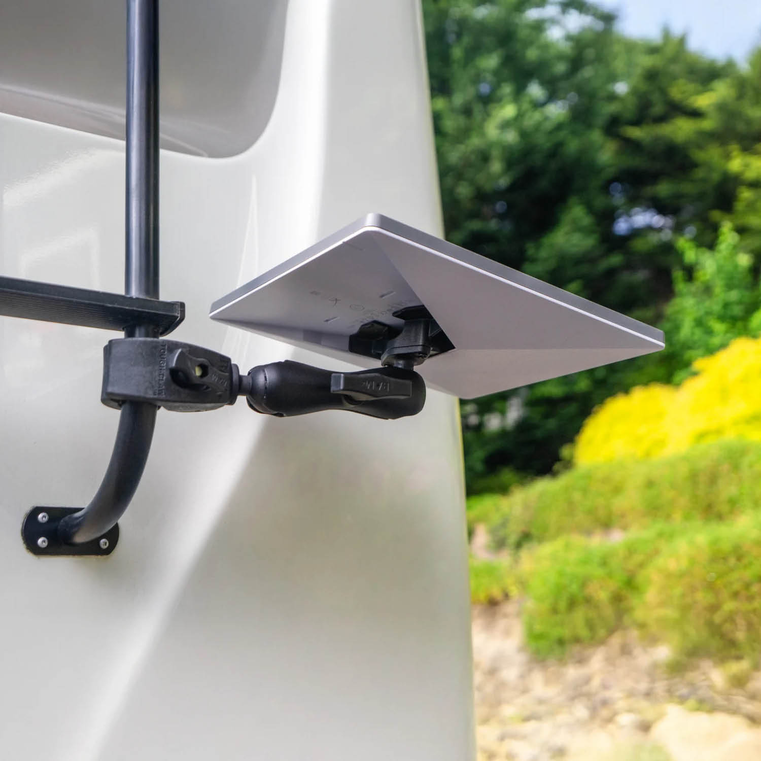 RAM Mounts Adapter für Starlink Mini mit Diamond Basisplatte - C-Kugel (1,5 Zoll)
