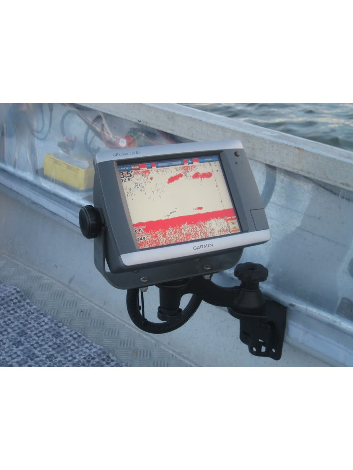 RAM Mounts Schwenkarm mit Universalplatte für Marine-GPS - Vertikal-Basis, Universal-Platte (50,8 x 158,9 mm), Armlänge ca. 150 mm, im Polybeutel
