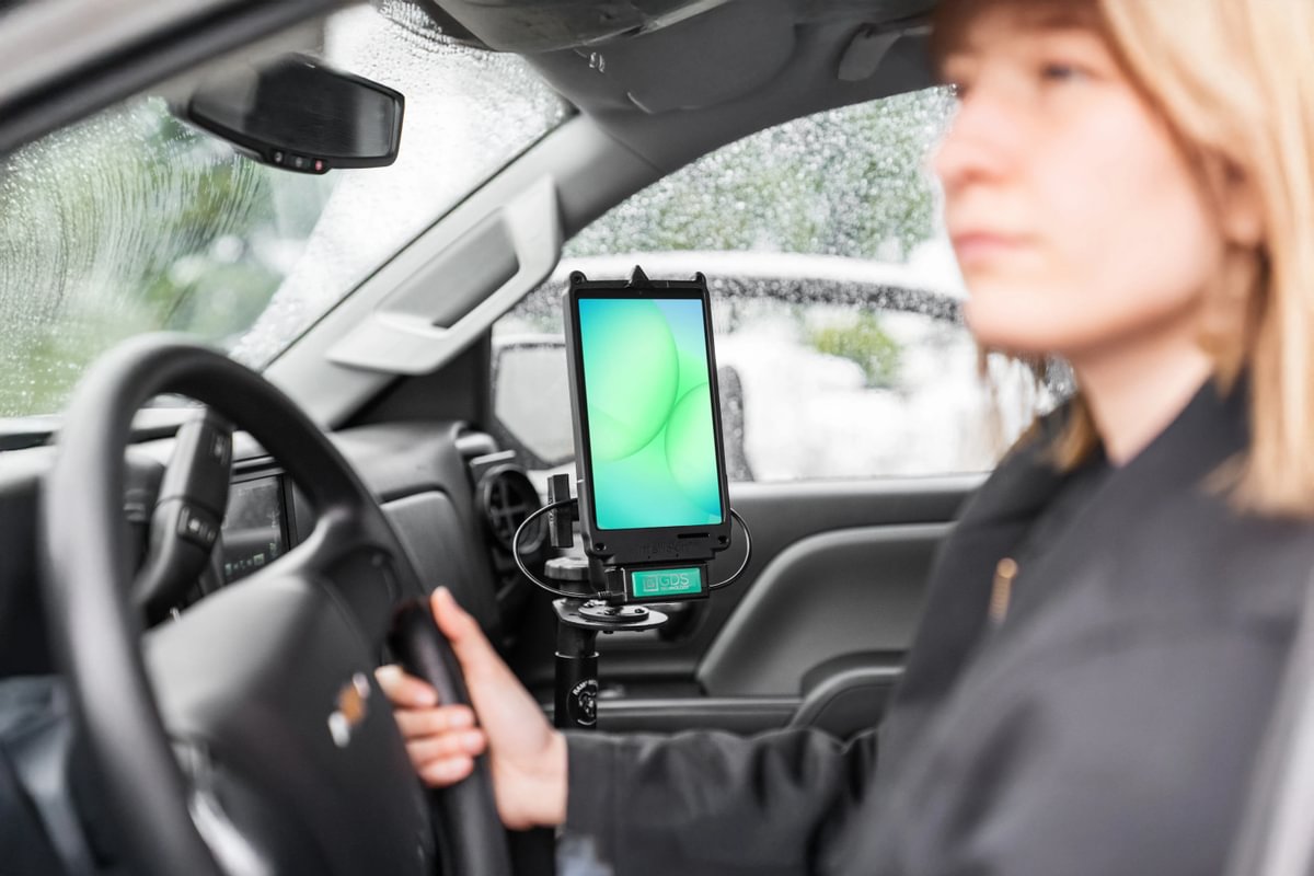 Galaxy Tab A11+ in vehicle use